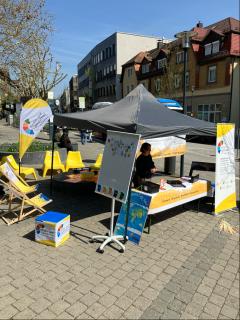 Geleb Stühle Aktion der Mobilen Jugendarbeit. 