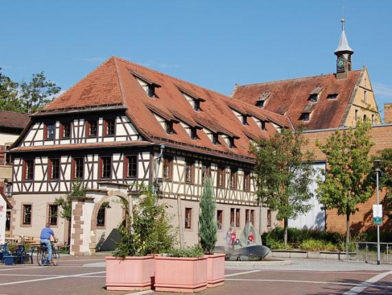Mühlacker, Alte Kelter mit Heimatmuseum und Stadtbibliothek